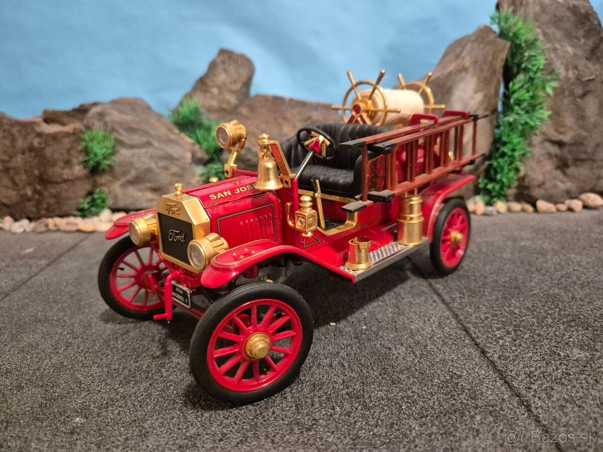 Prodám model 1:18 Ford model T 1914 Fire engine - 2