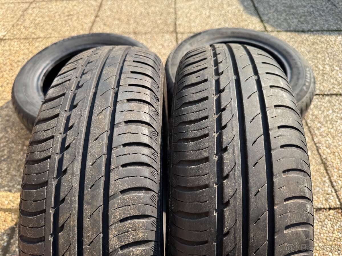 Pneu 165/65 R14 - 2
