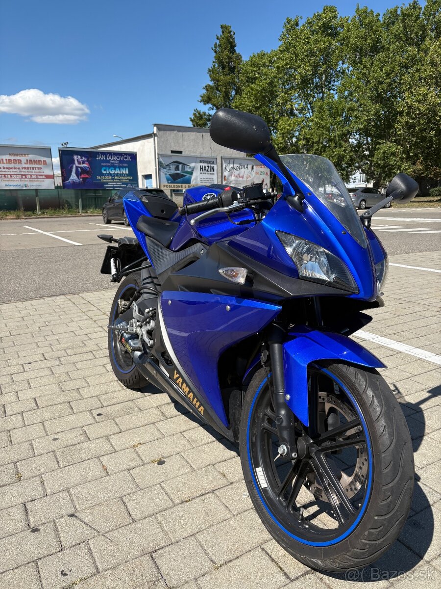 Yamaha YZF-R125 - 2