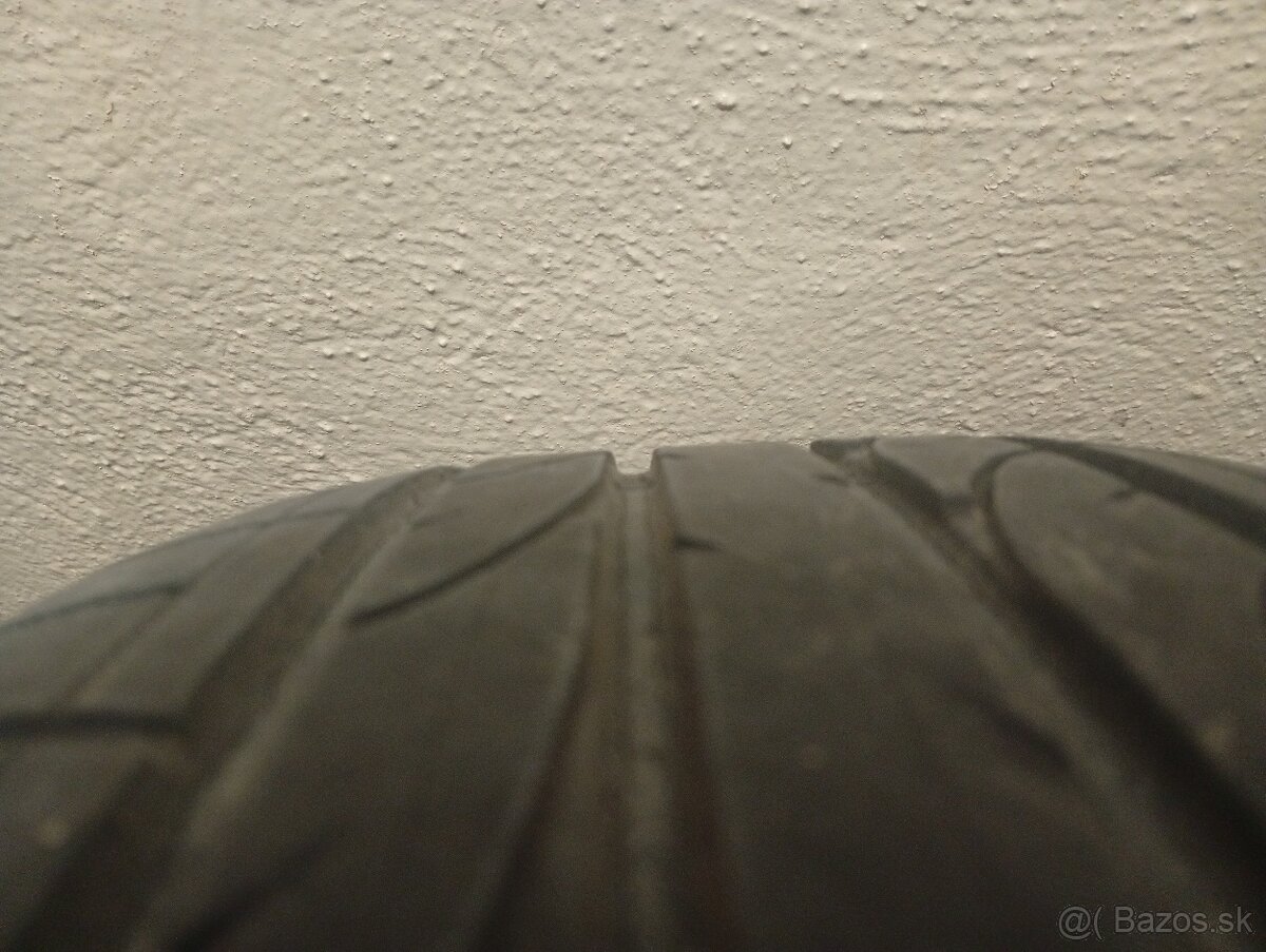 Bridgestone 215/60R17 96V - 2