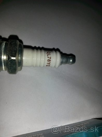 Predám sviečky QL78YC Johnson Evinrude - 2
