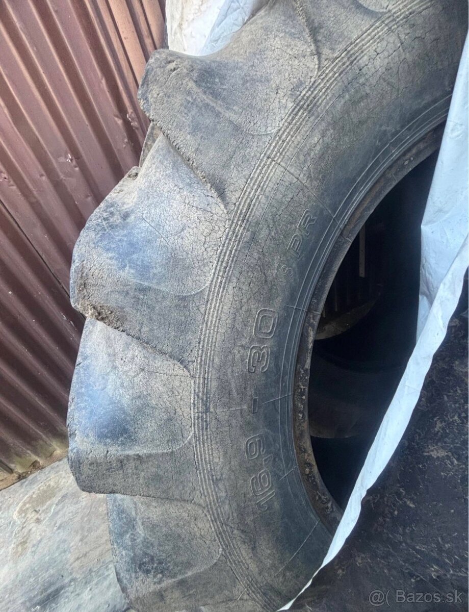 16,9-30 pneu zetor - 2