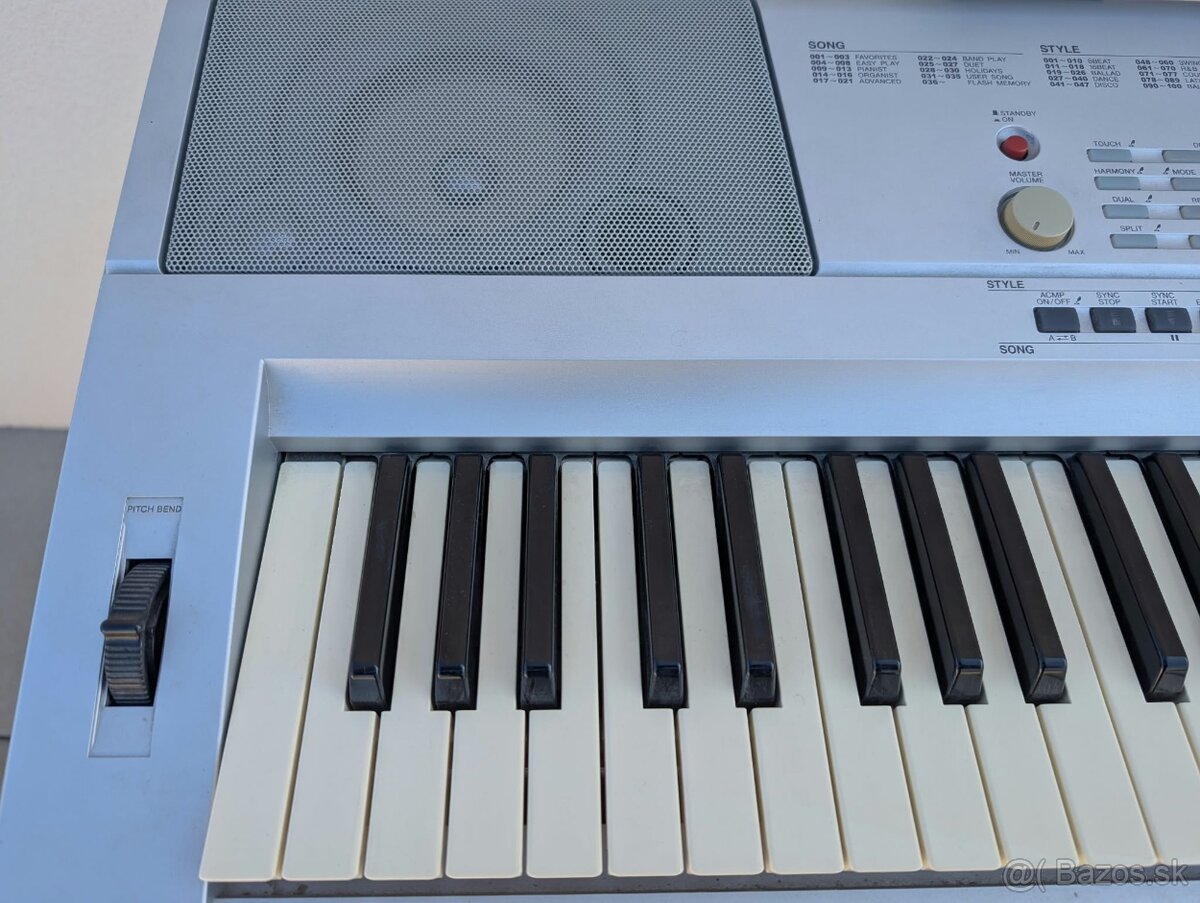Keyboard Yamaha DGX 205 - 2