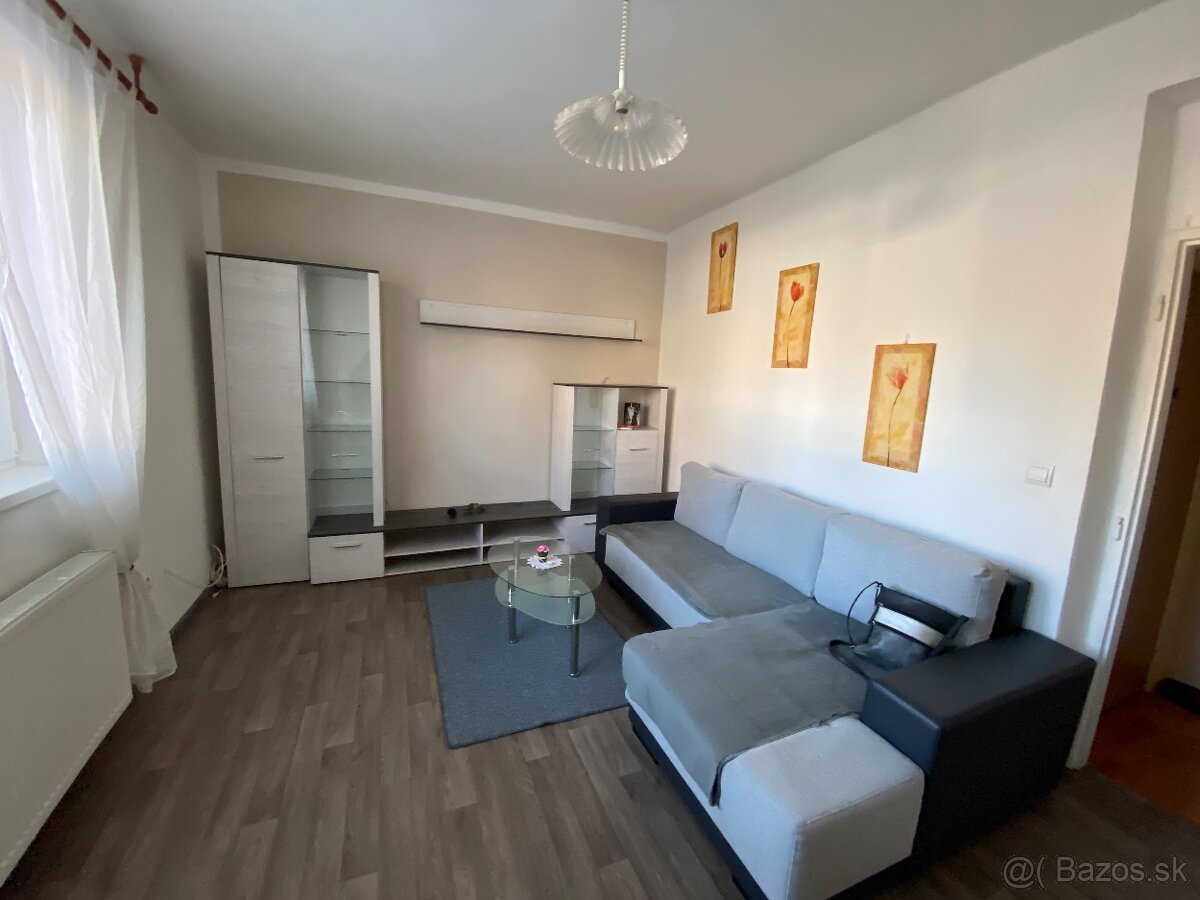 RK EXPRES- na prenájom 2 izbový byt v Handlovej. - 2