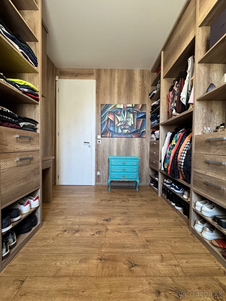 Predám starožitnú komodu po renovácii - 2