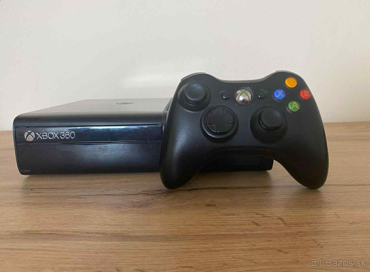 Xbox 360 E a KINECT - 2
