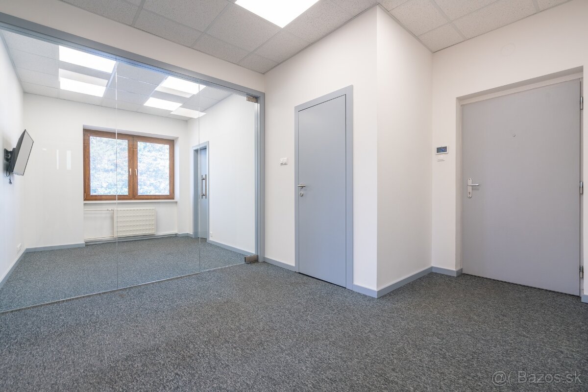Prenájom kancelárskych priestorov v centre TN - 2