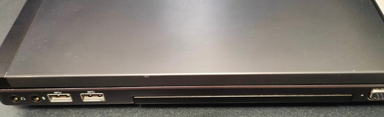 HP Elitebook 8570w + dokovacia stanica (200W adapter) - 2