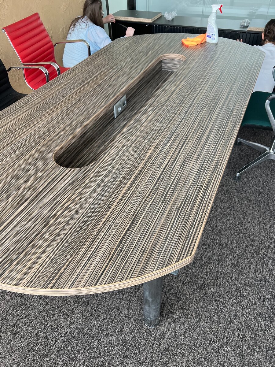 Stôl do zasadačky - 2