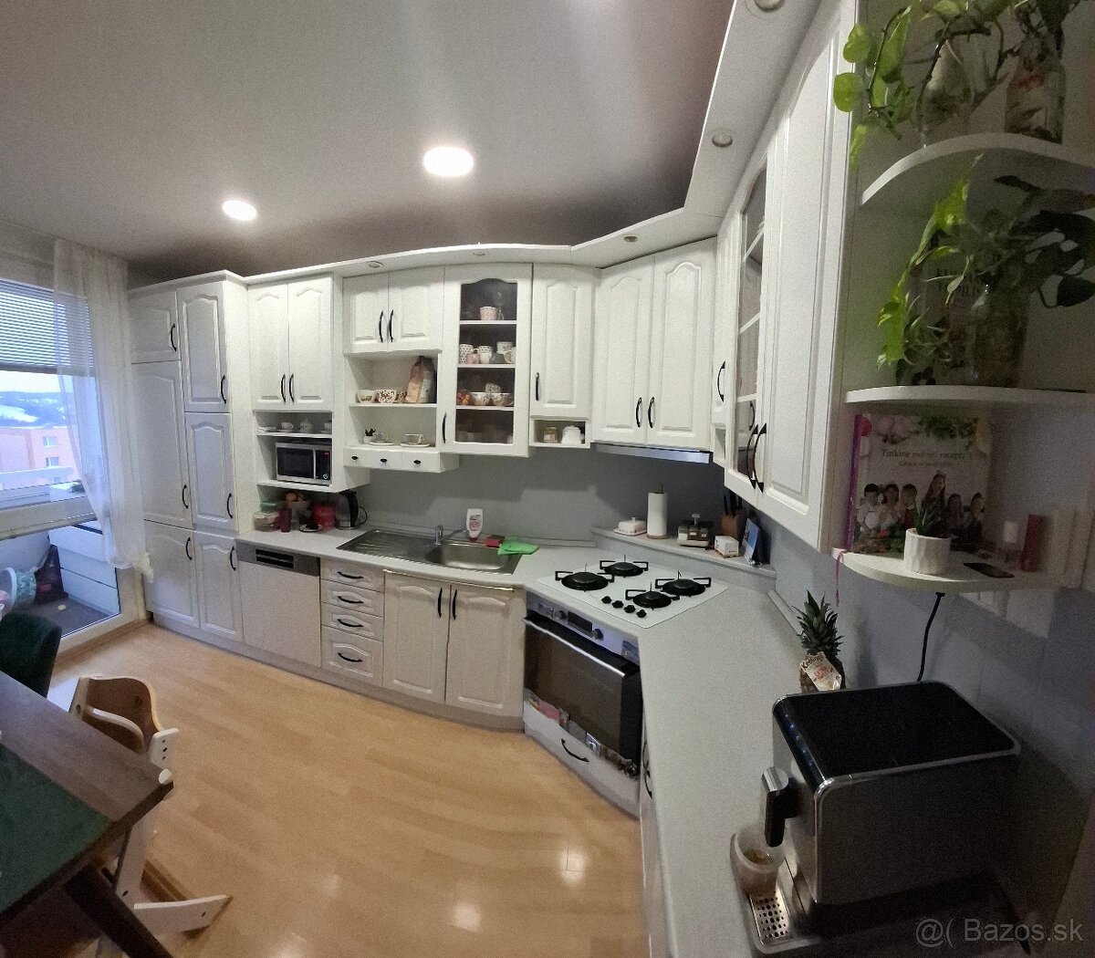 Kuchynská linka - 2