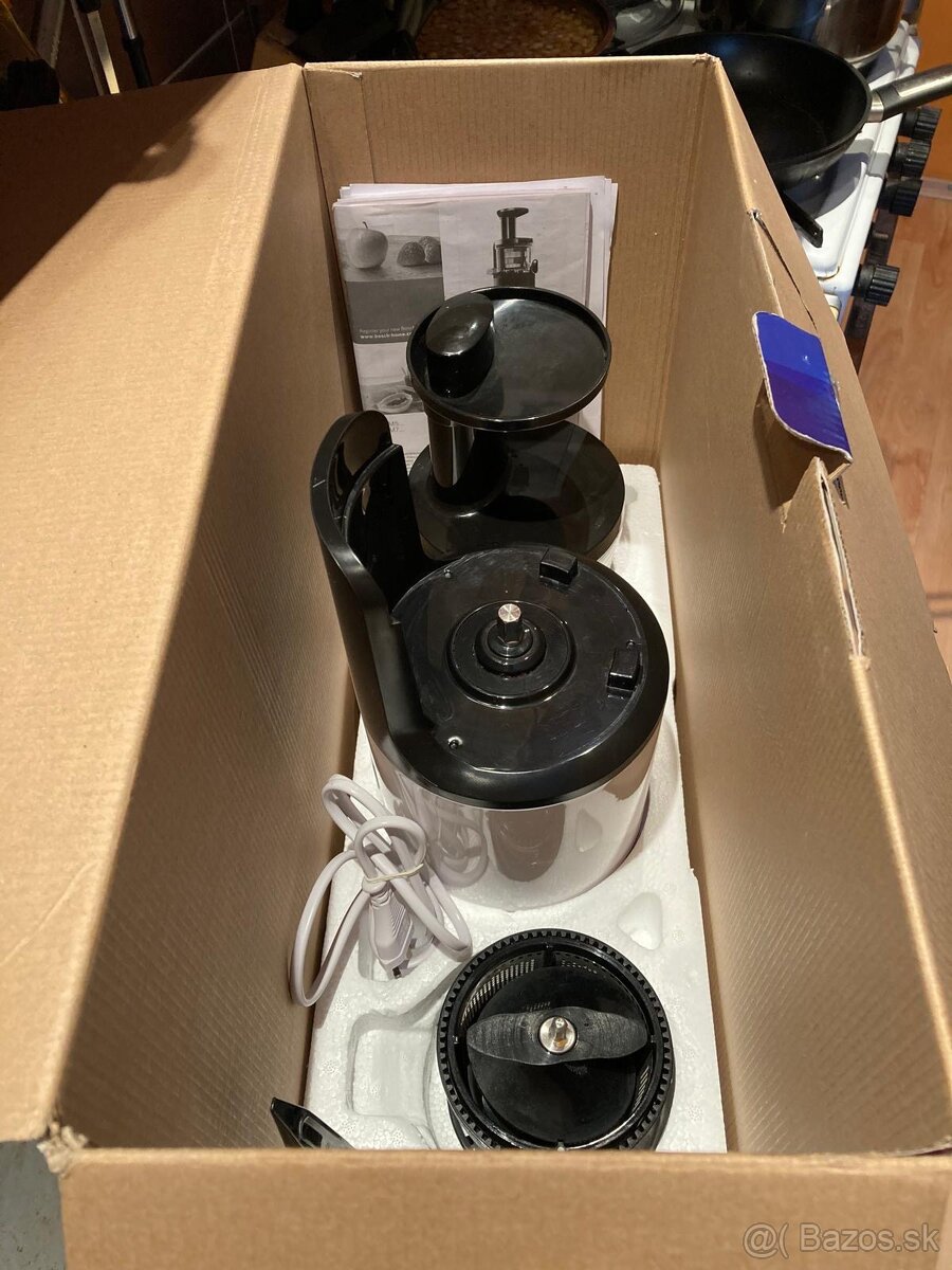 Pomalý odšťavovač Bosch VitaExtract - 2