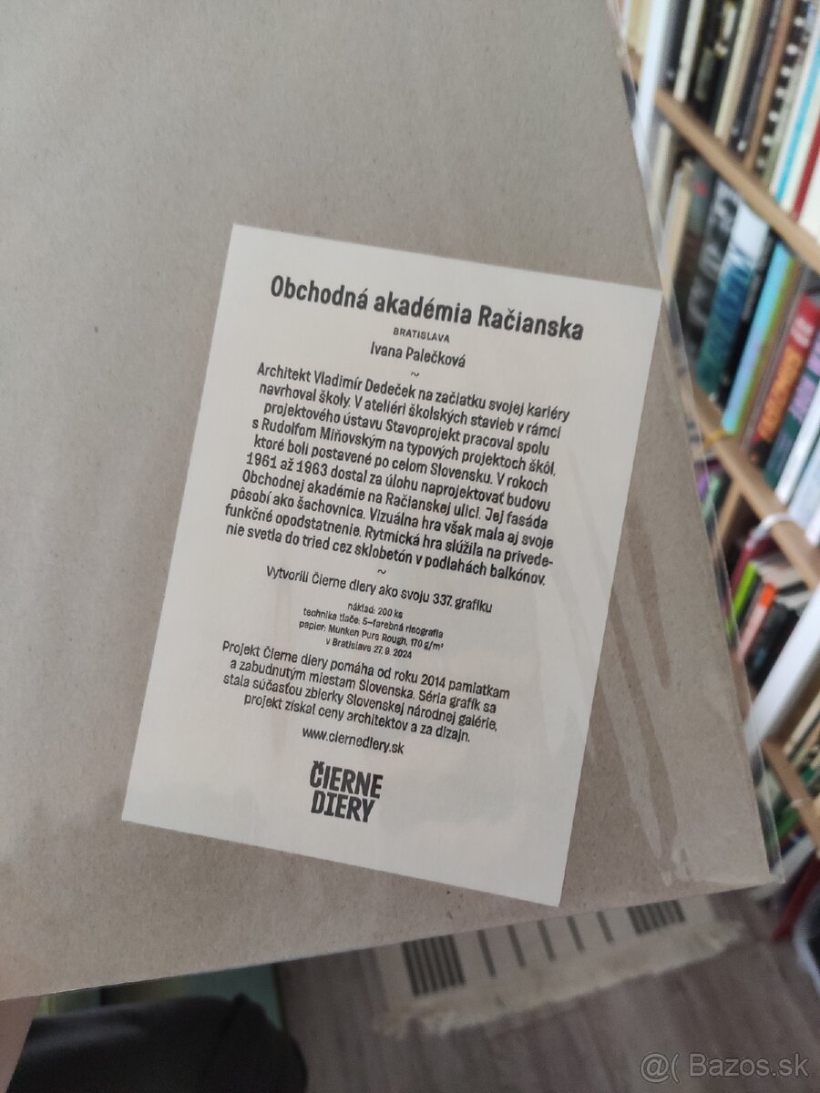 Čierne diery grafika - 2