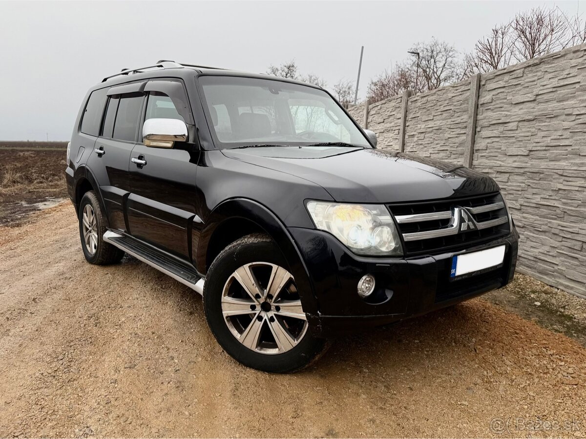 Mitsubishi Pajero IV 3.2 DI-D - 2