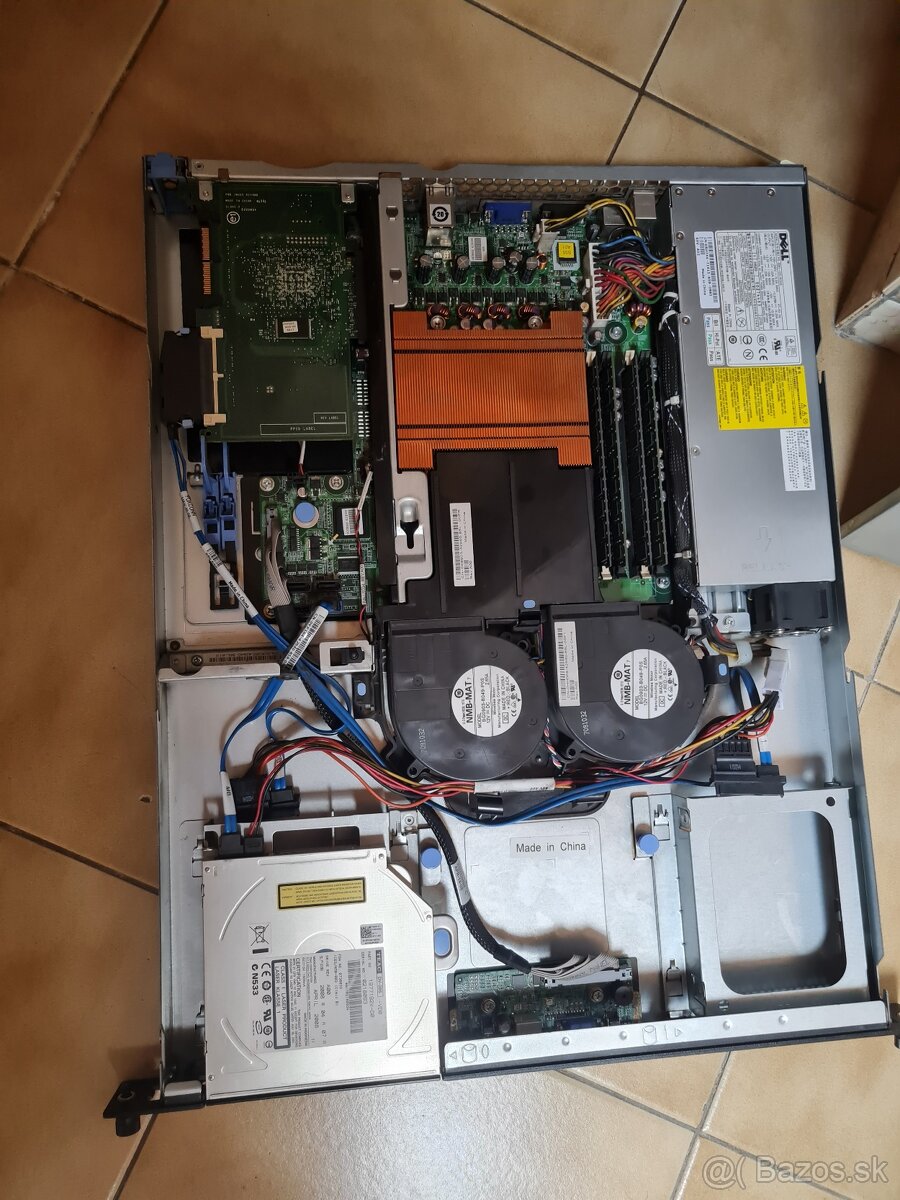 Predám server Dell PowerEdge R200 - 2