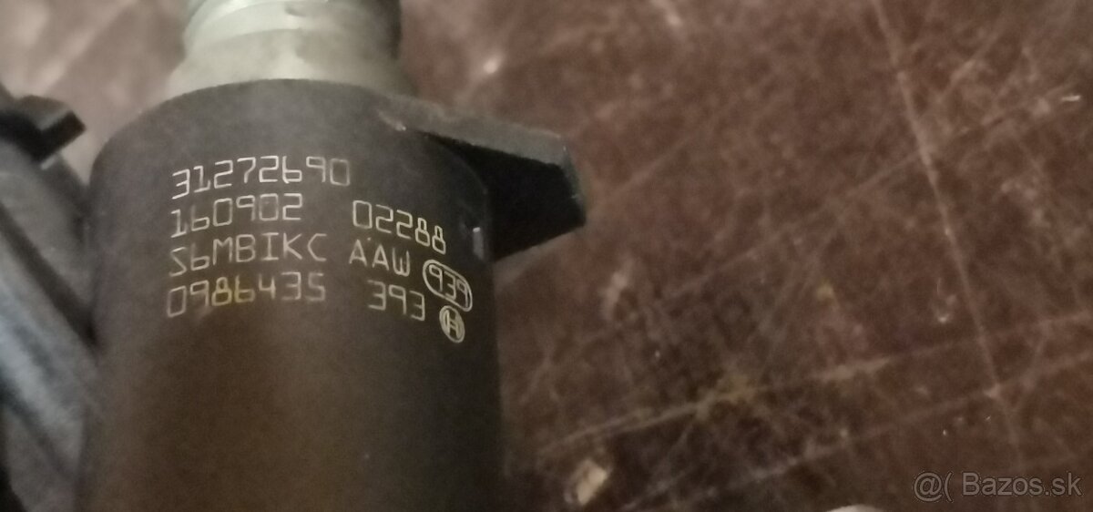 Vstrekovace Volvo D4 - 2