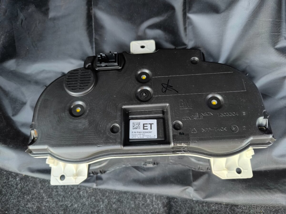 Opel corsa D 1.2 - 2