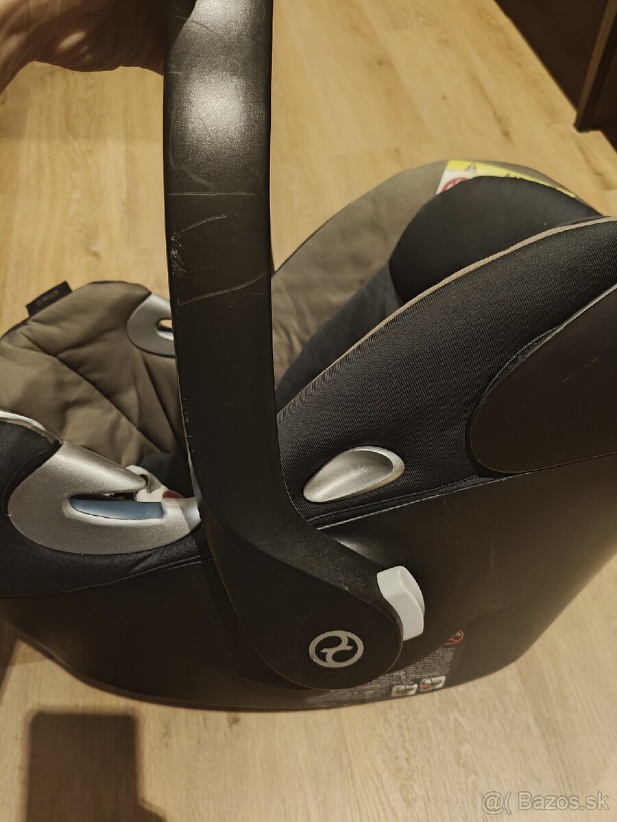 Cybex Aton Q vajicko s isofixom a novorodeneckou vlozkou - 2