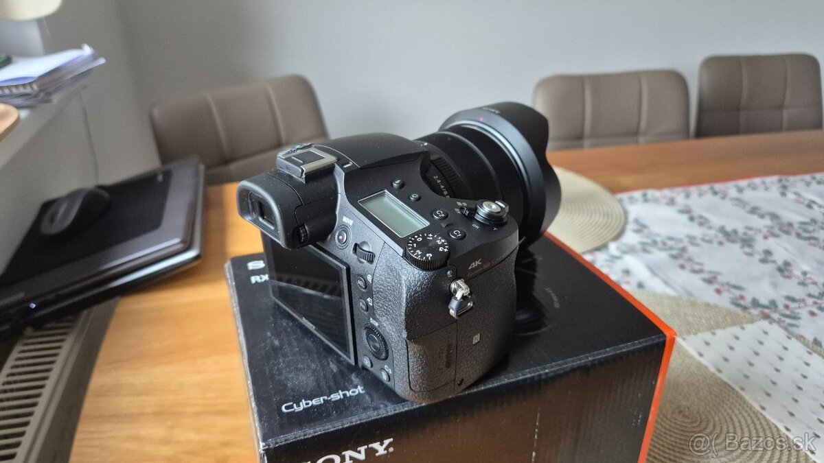 Fotoaparát SONY RX10 IV - 2