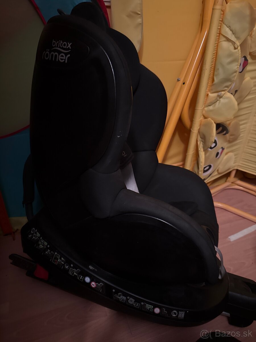 autosedacka otočná - 2