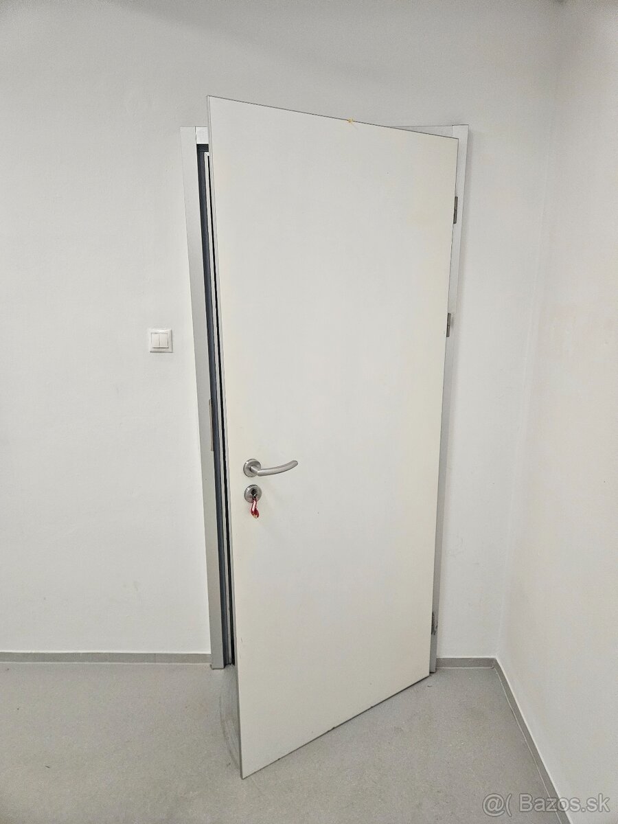 Predam viacero dveri Sapeli - 2