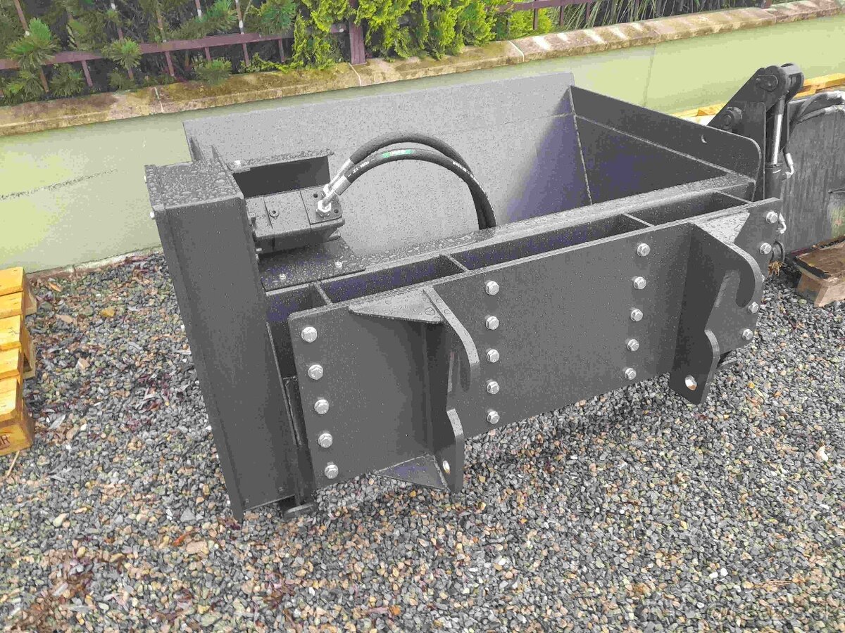 Triedička zeminy – triediaca lopata. - 2