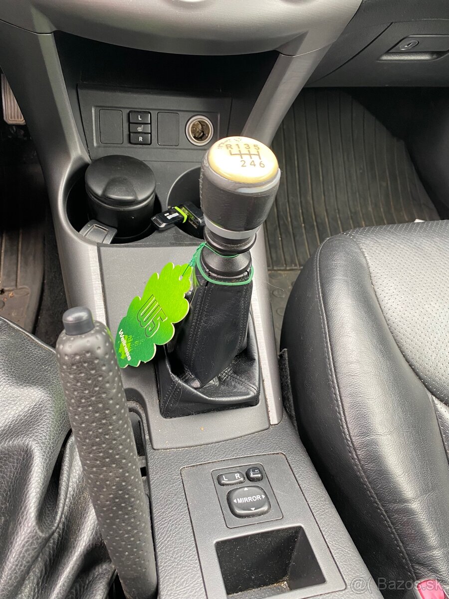 Rozpredám náhradné diely na toyotu RAV 4 2.2d-CAT - 2