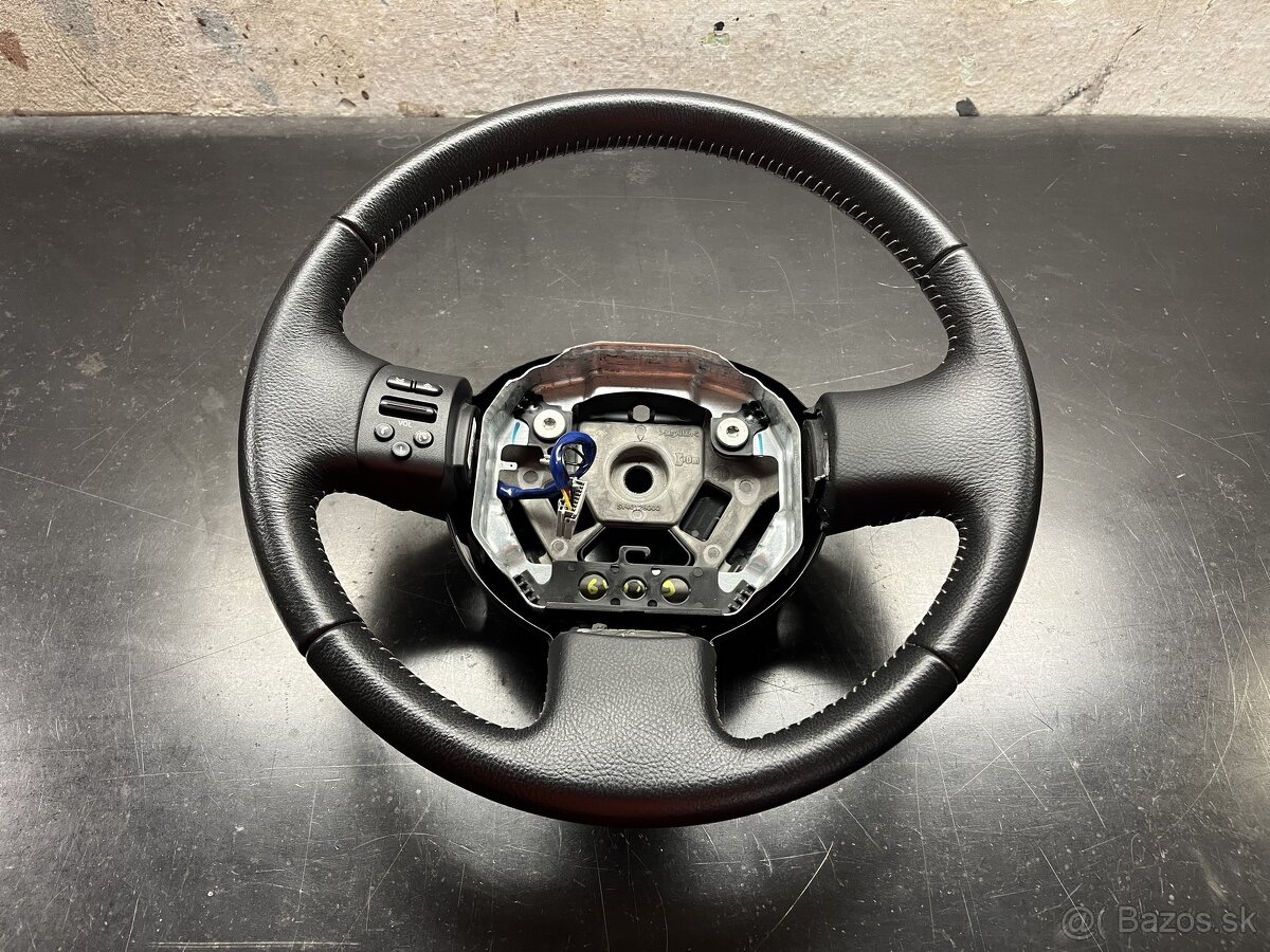 Nissan micra k12 volant - 2