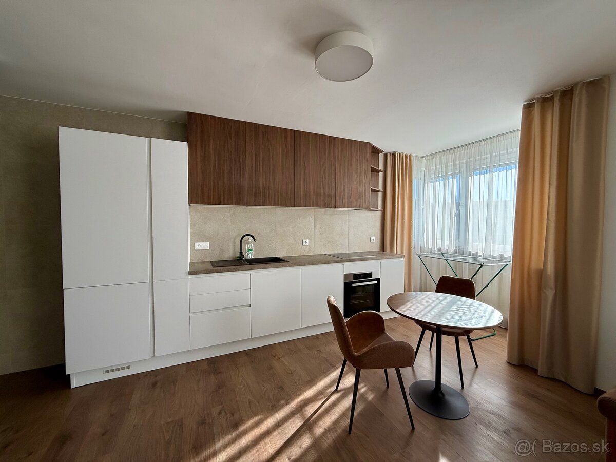 2-izbový byt na prenájom s parkovacím miestom v garáži - 2