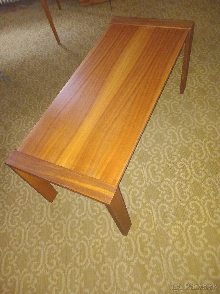 Predám konferenčný stolík. - 2