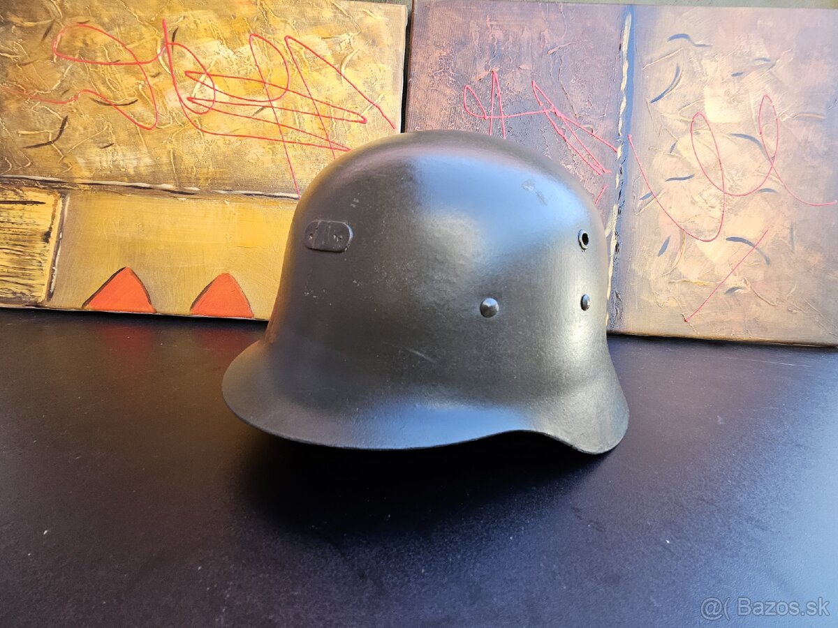 Španielska prilba M1942 - 2