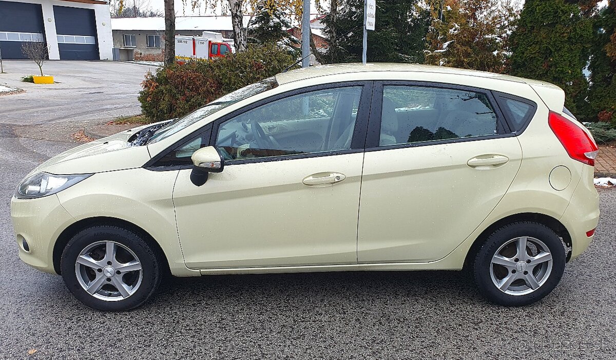 Ford Fiesta 1.25 Duratec 16V Ambiente - 2