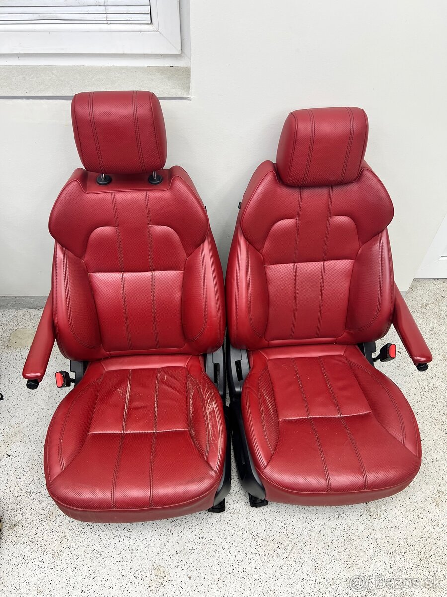 Sedačky do auta - 2