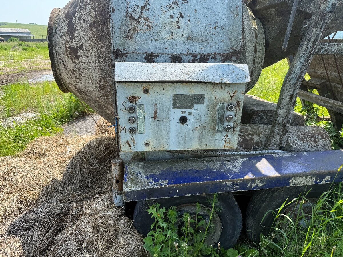 Predám Miešačku a Silo - 2