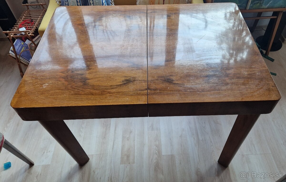 drevený jedálenský stôl - 2