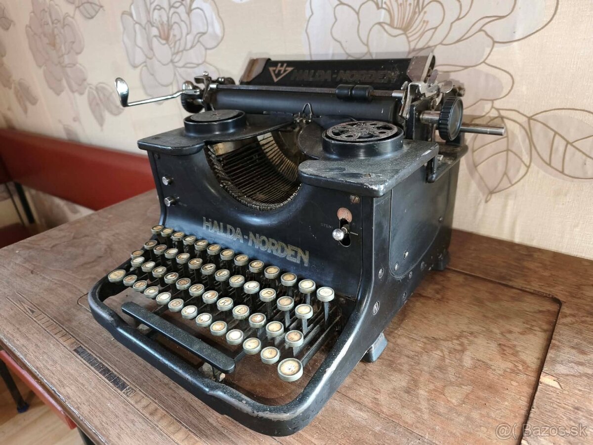 Písací stroj - 2