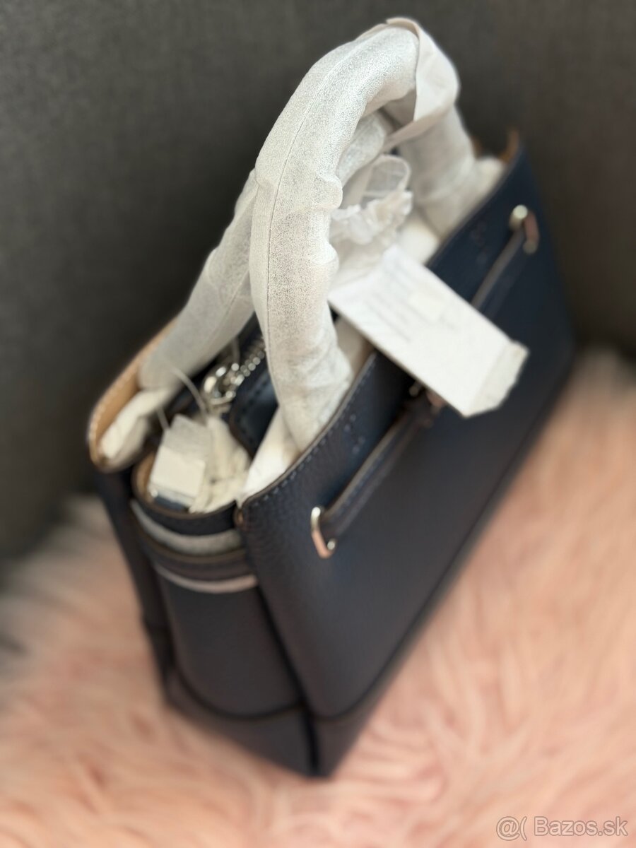 Modrá kabelka Michael Kors s visačkou - 2