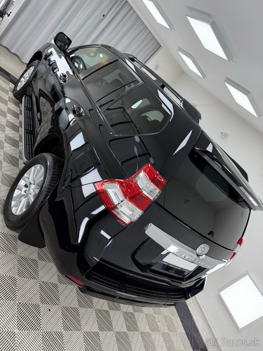 Toyota Land Cruiser 2.8 D-4D Executive A/T