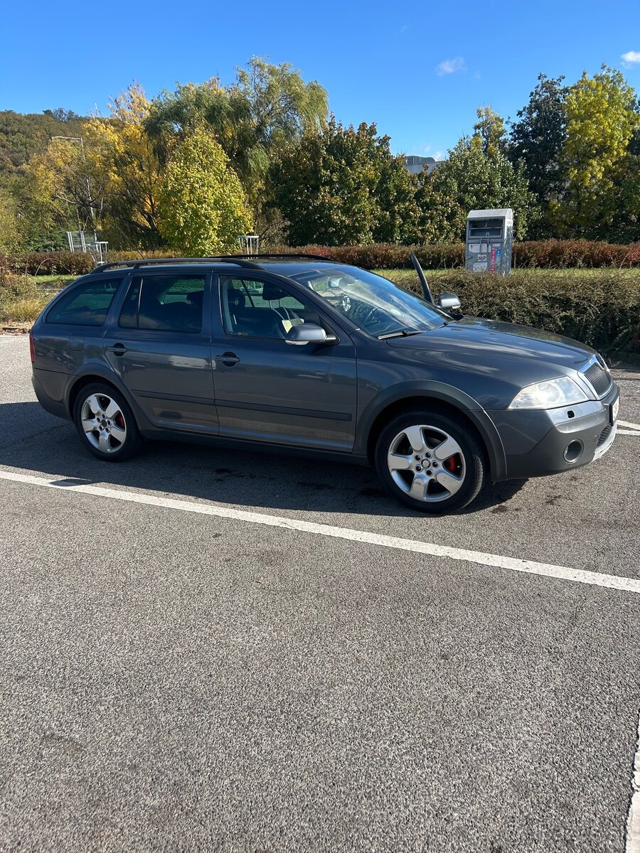 Škoda oktavia scout - 2