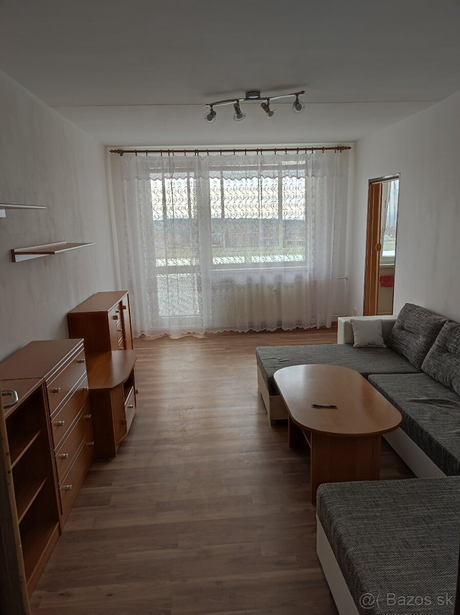 Prenajmem 1-izbový byt s veľkou loggiou – Košice, Furča - 2