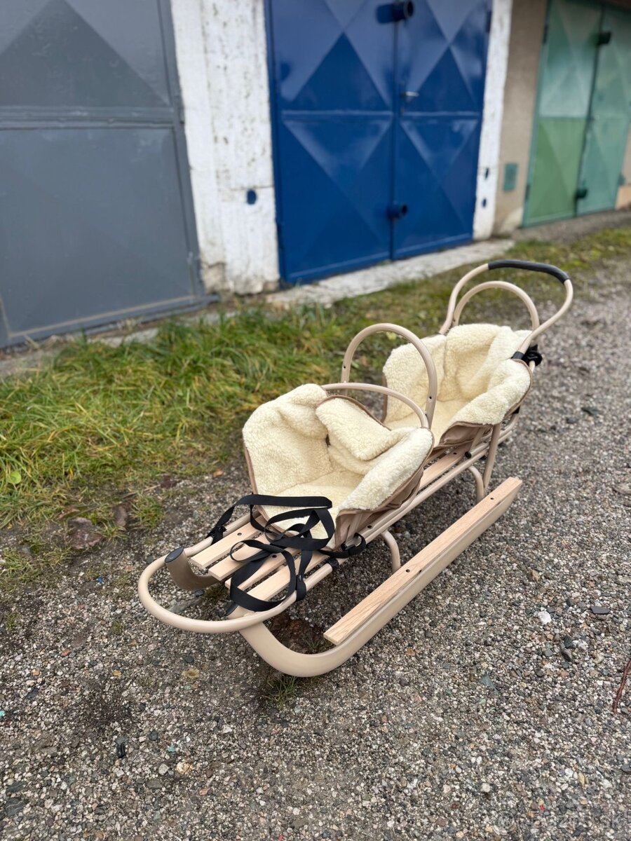 Sánky pre dvojičky - 2