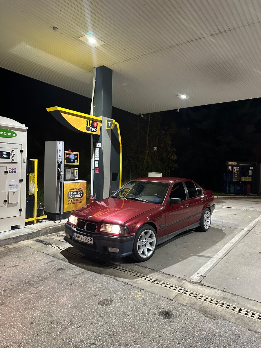 BMW e36 318i - 2