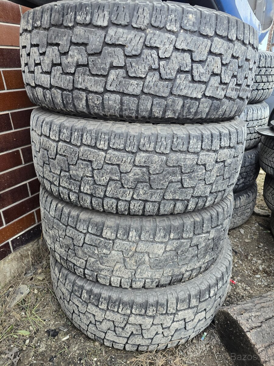 Pirelli Scorpion 265/65 r17 - 2