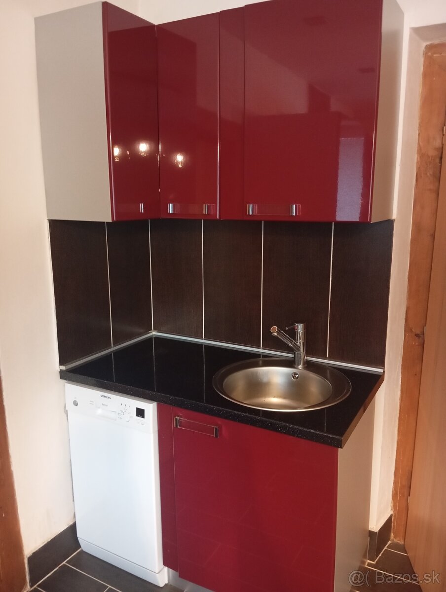 Kuchynská linka - 2