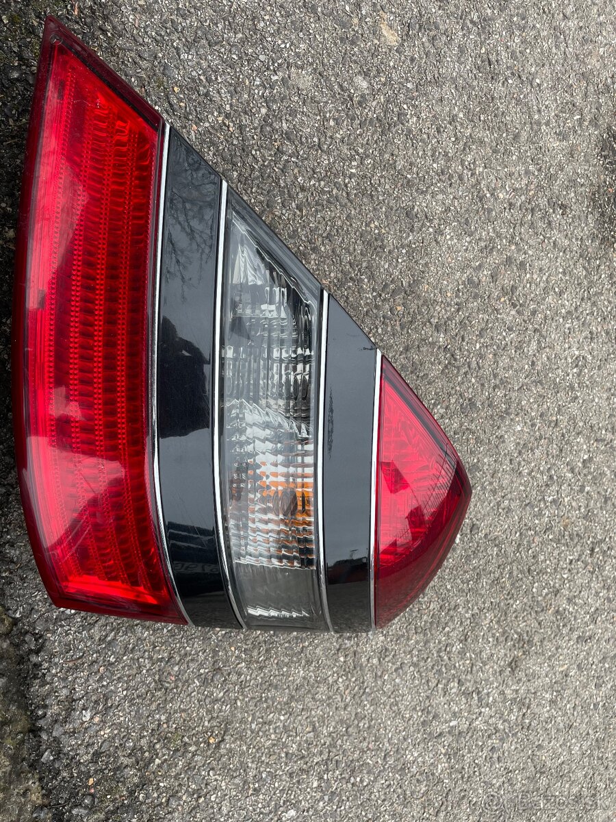 mercedes SL a zadne svetla s-classe - 2