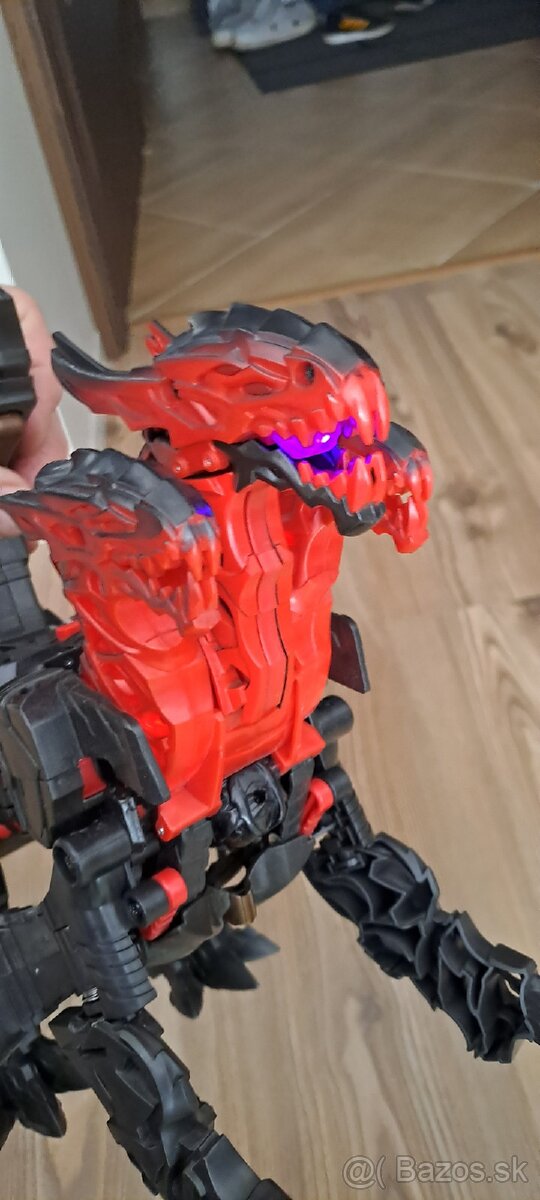 Predám hasbro transformers dragon - 2
