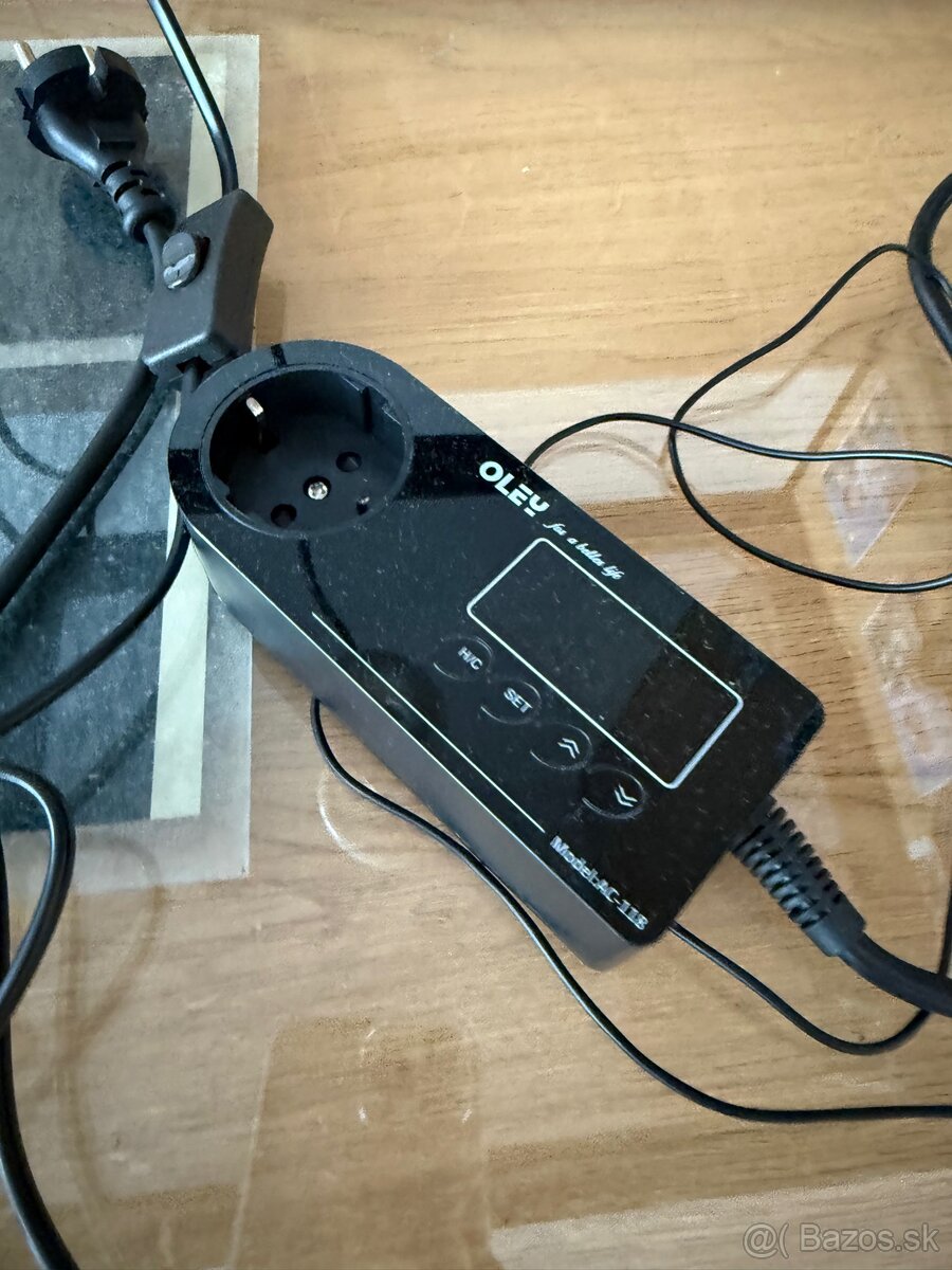 Predám terárium + vybavenie - 2