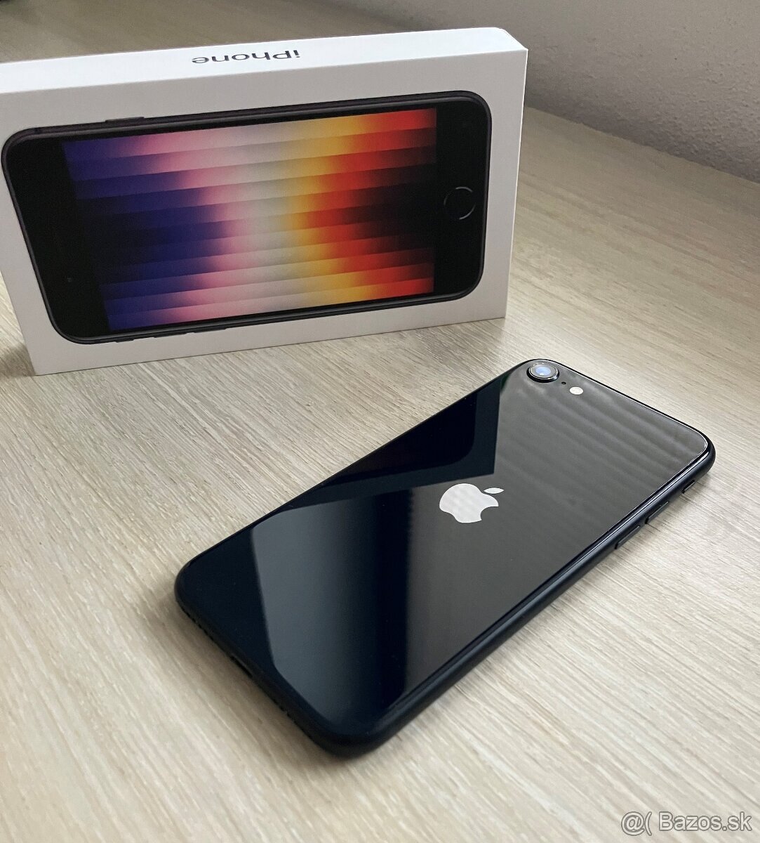 iPhone SE 2022 – TOP STAV, batéria 88 %, ako nový - 2