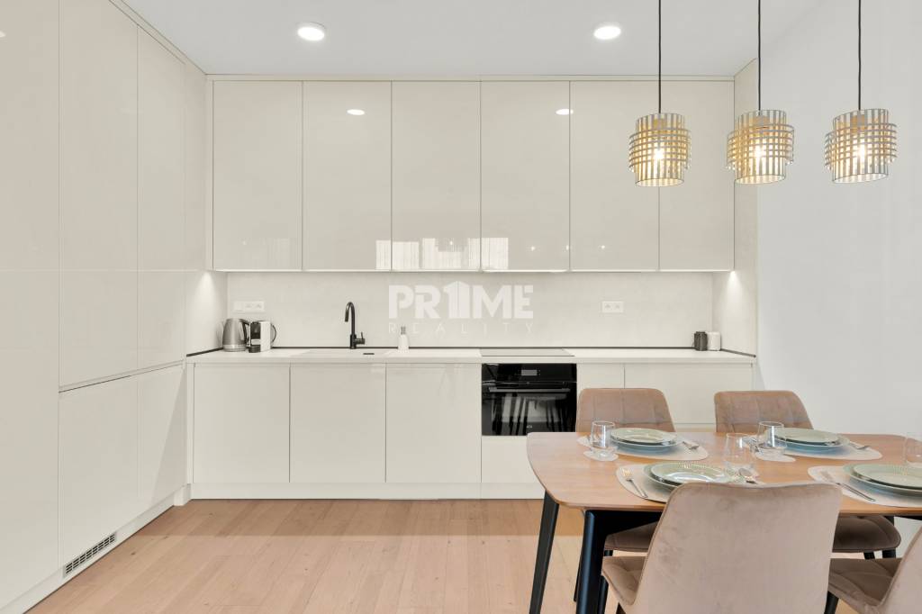 EXKLUZÍVNY 2i byt, PRÍSTAVNA,LOGGIA ,CHLADENIE,PARKING,Plyná - 2