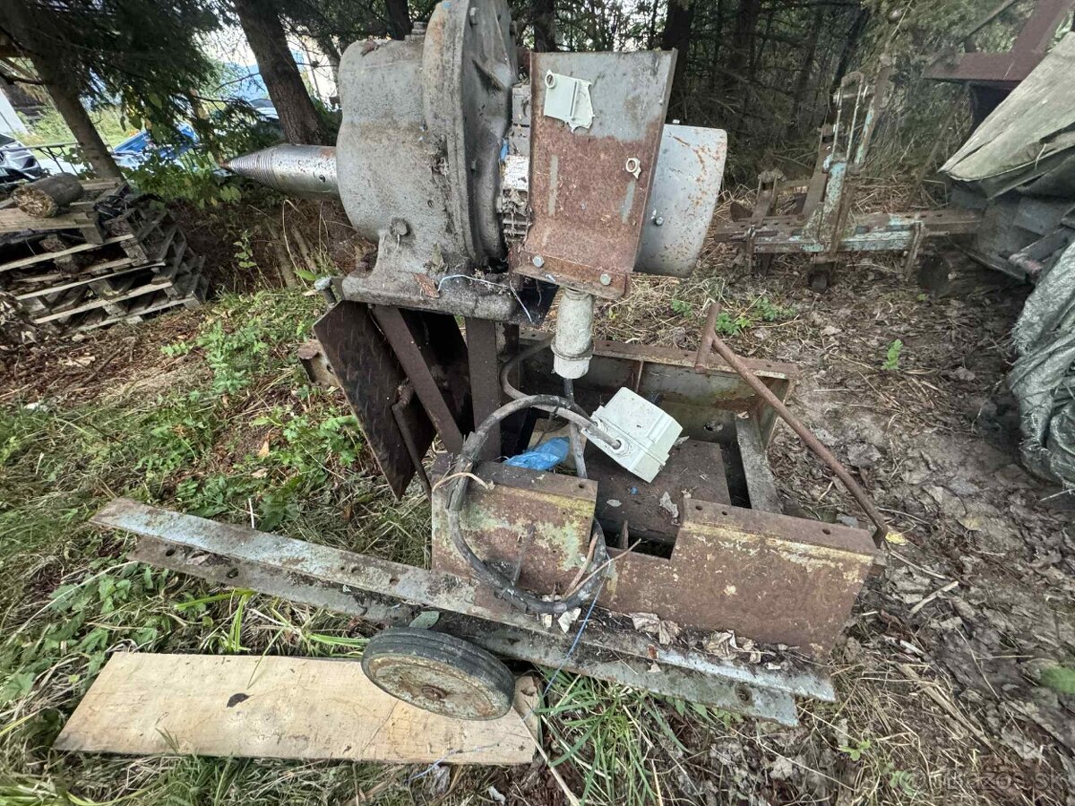 Kužeľová štiepačka dreca - 2