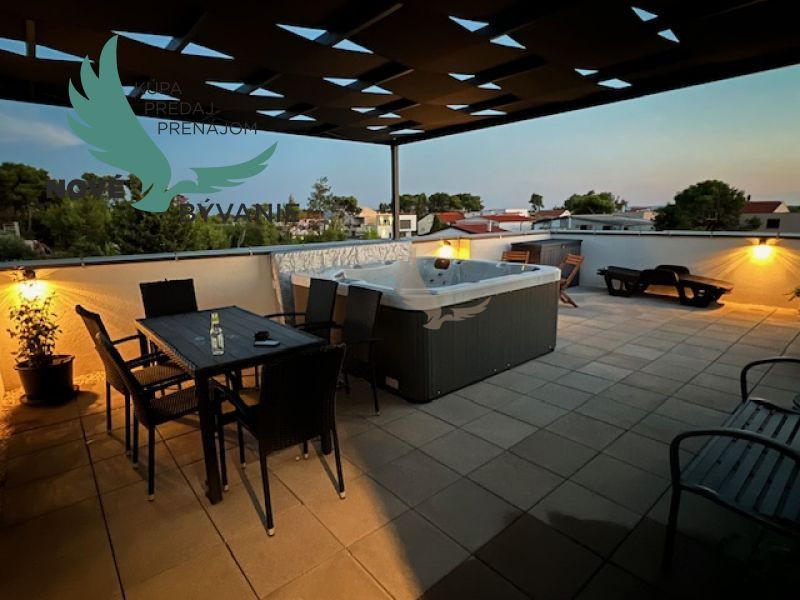 Chorvátsko - Apartmán so strešnou terasou - 2